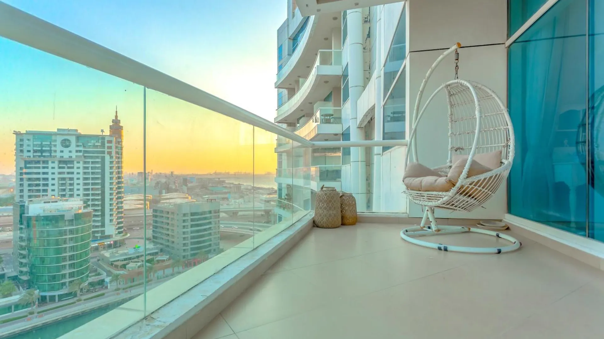 Elegant 2 Bedroom Apartment In Dubai Marina- Just 1 Min Walk From Jbr Beach