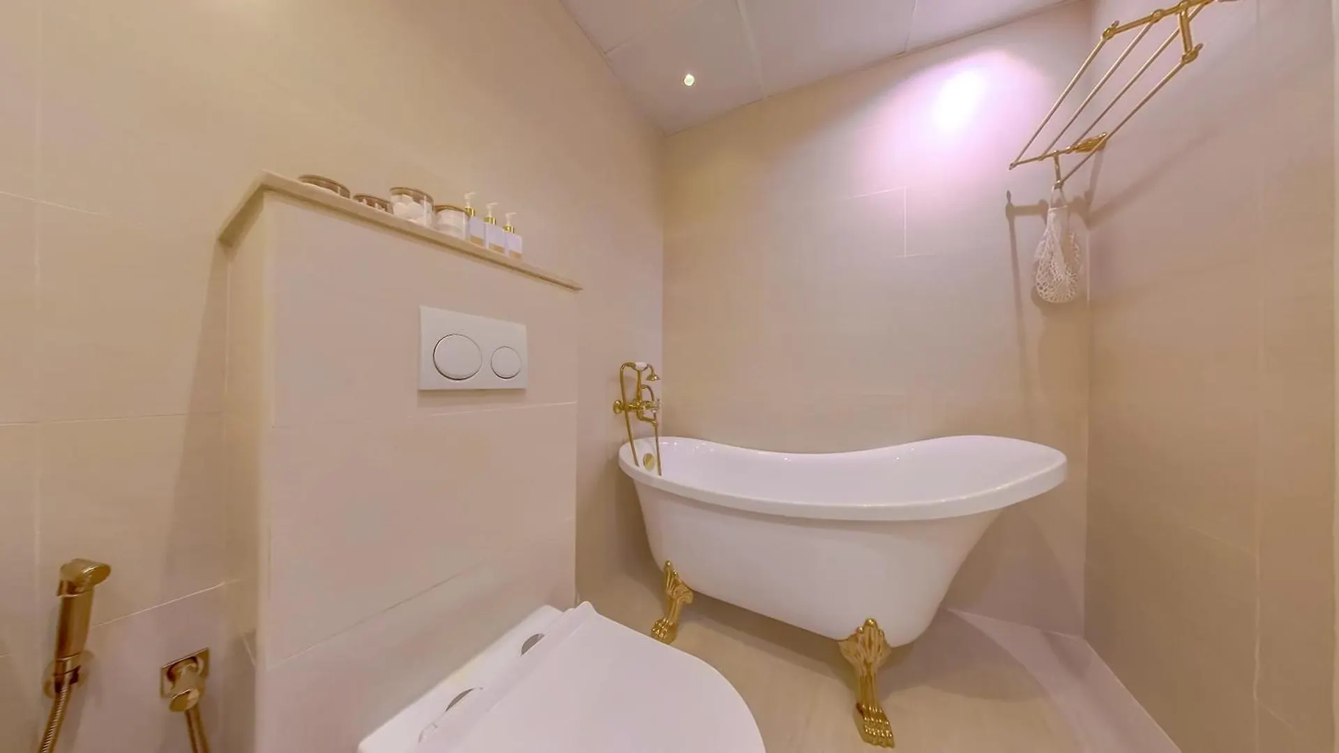 Elegant 2 Bedroom Apartment In Dubai Marina- Just 1 Min Walk From Jbr Beach