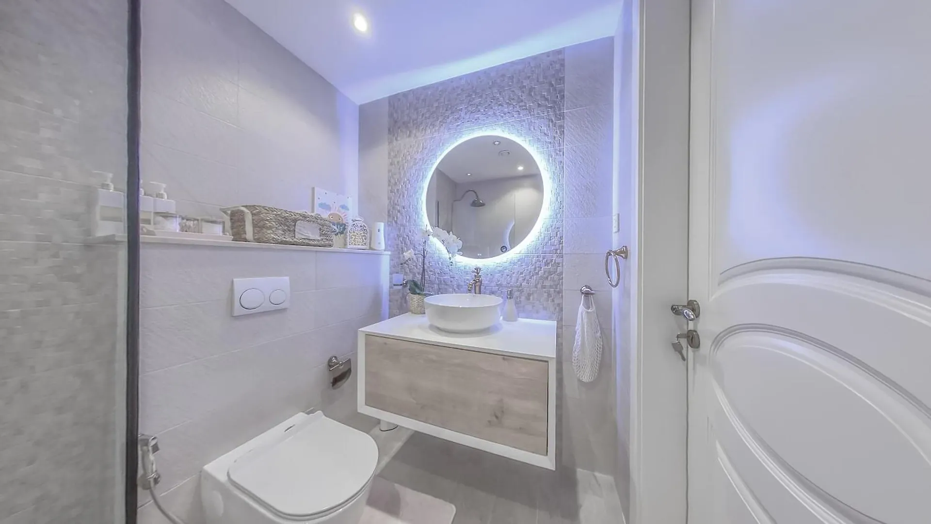 Elegant 2 Bedroom Apartment In Dubai Marina- Just 1 Min Walk From Jbr Beach 0*,  United Arab Emirates