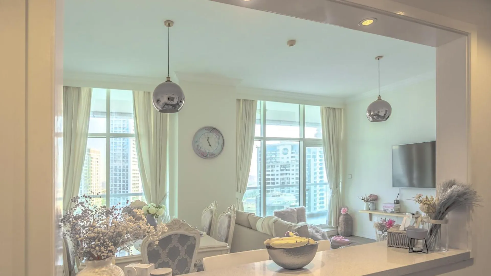 Elegant 2 Bedroom Apartment In Dubai Marina- Just 1 Min Walk From Jbr Beach
